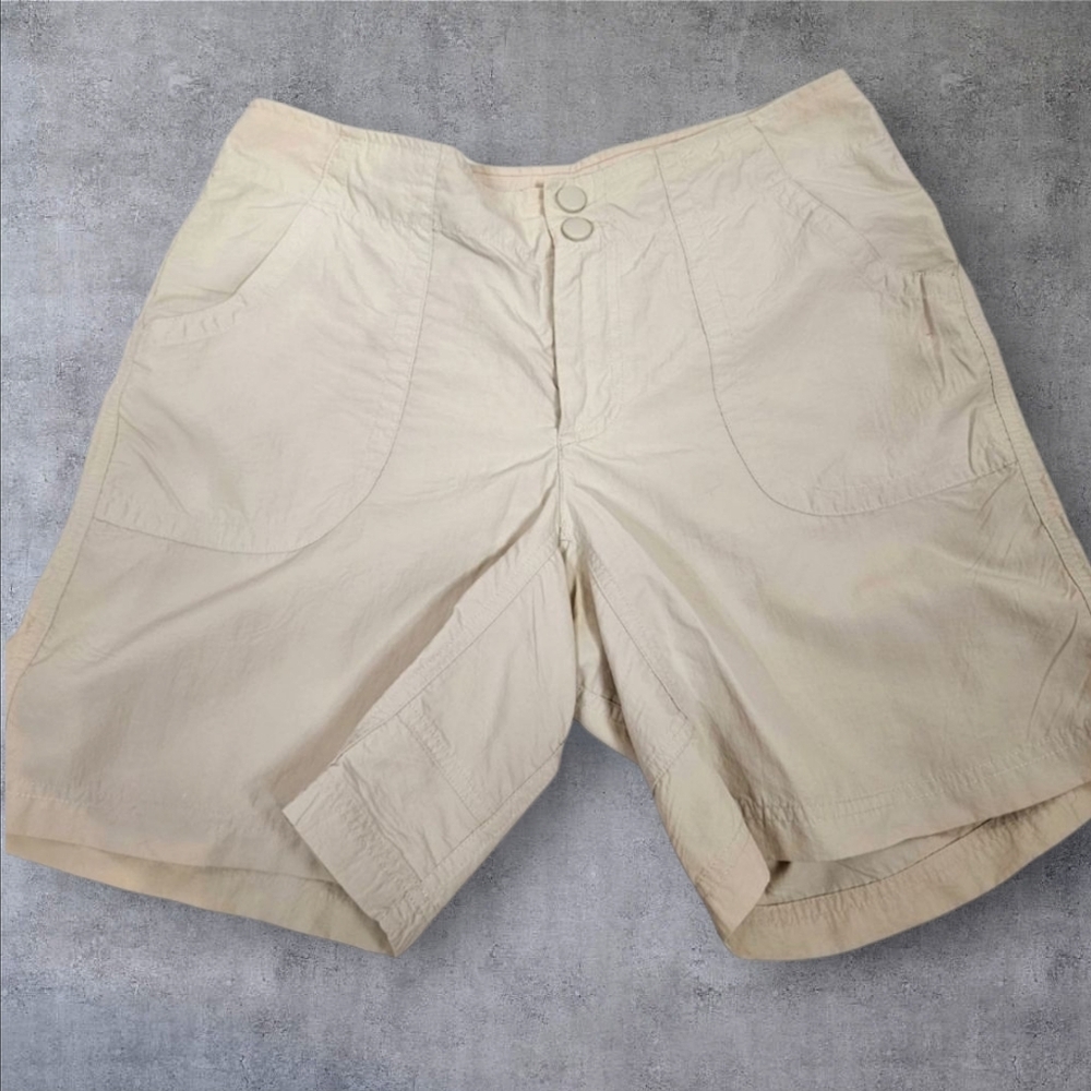 L.L. Bean Light Khaki Hiking Shorts‎ Size 8 Women's